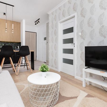 Starowiejska Apartment With Balcony Next To Arena Gdansk Stadium By Noclegi Renters 외부 사진